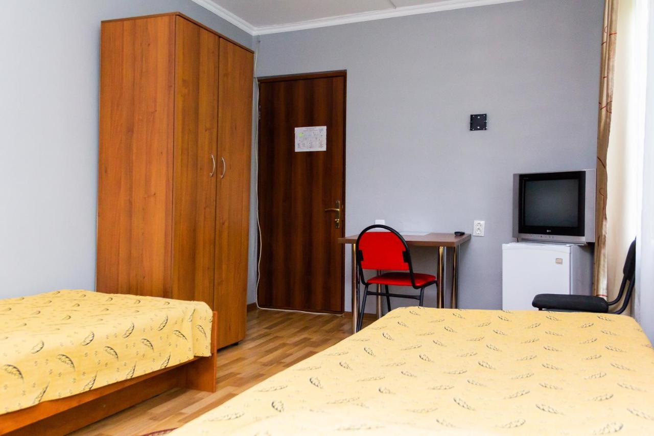 Hotel Tahar Almaty Ngoại thất bức ảnh