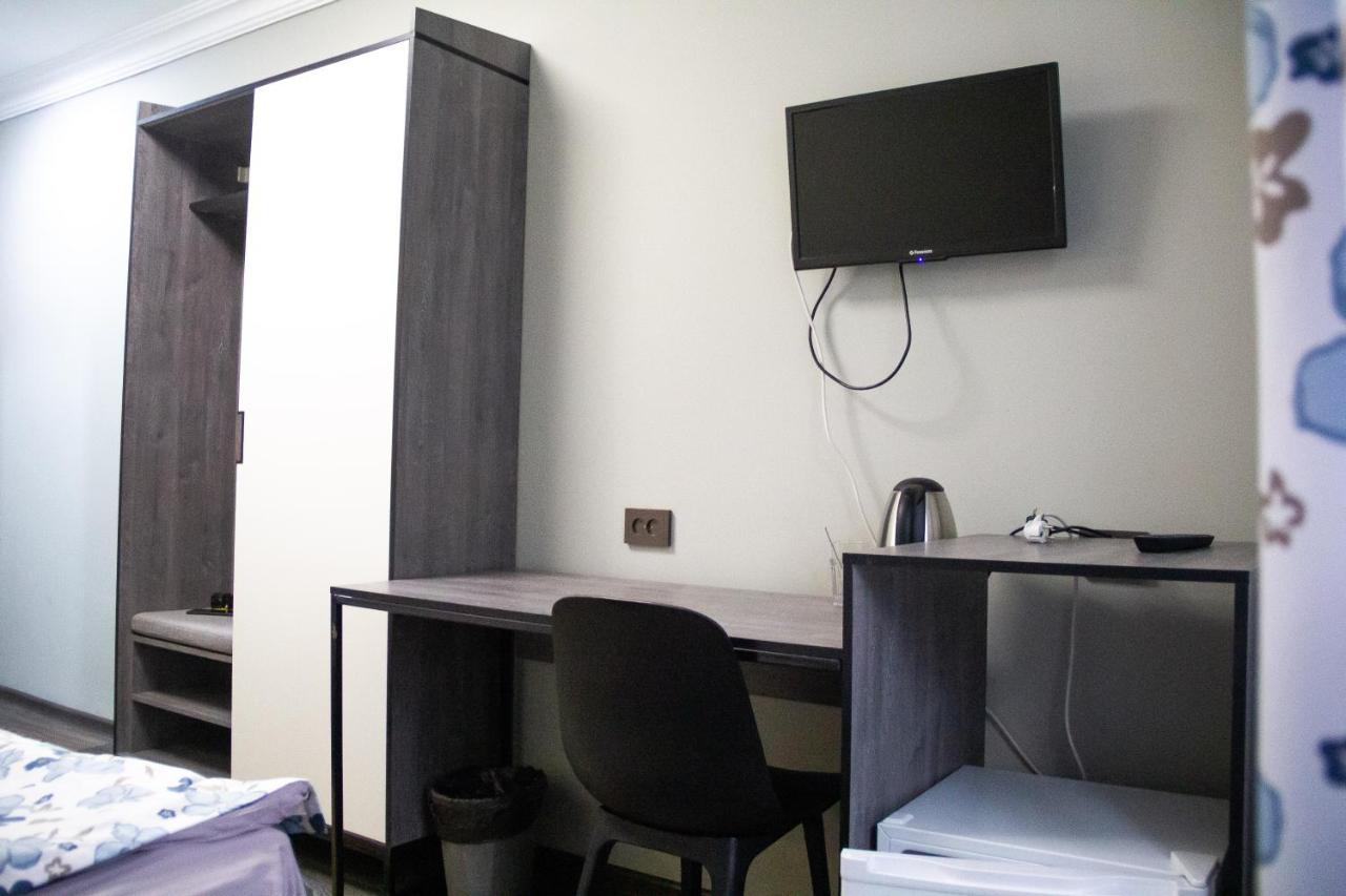 Hotel Tahar Almaty Ngoại thất bức ảnh